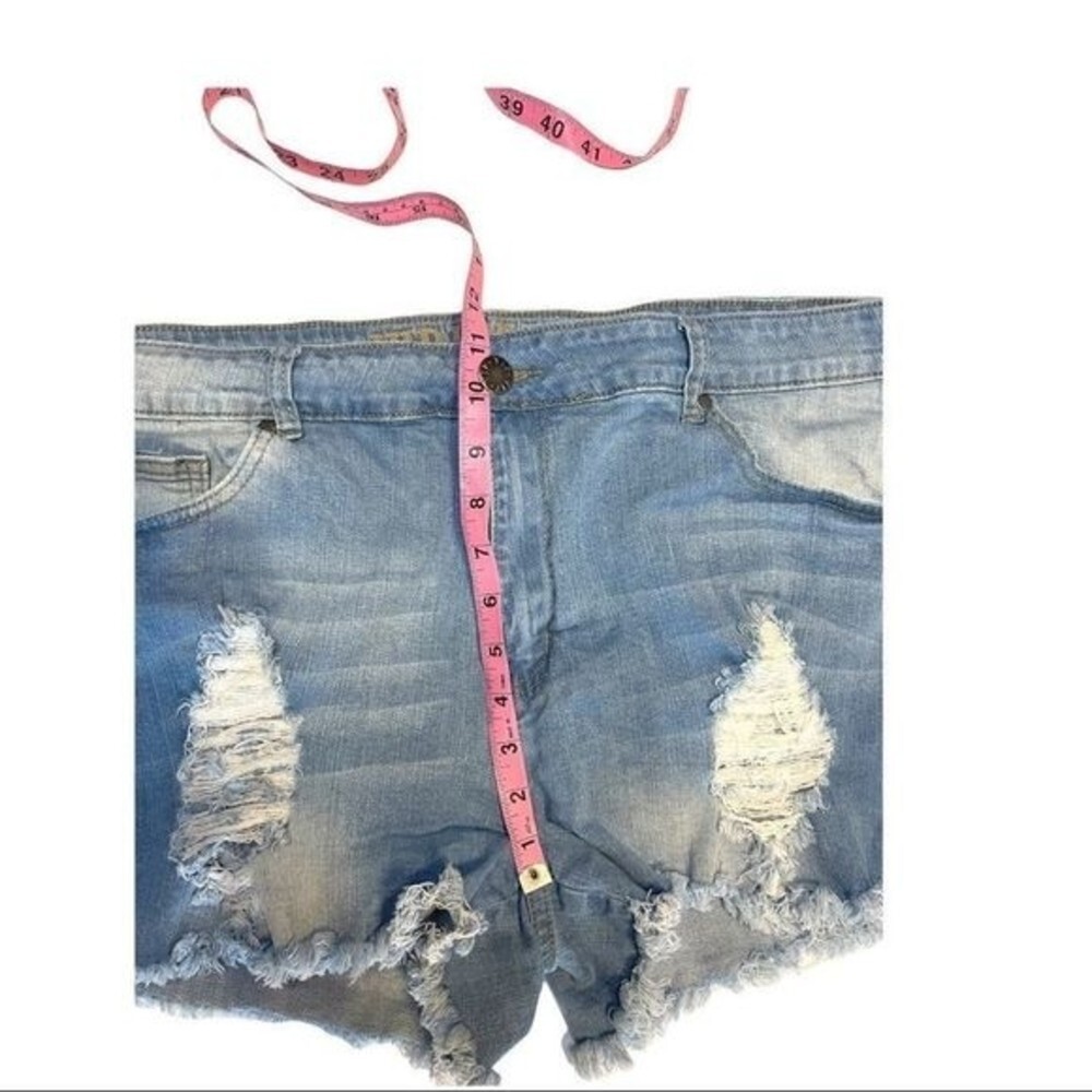 VIP Jeans Distressed Frayed Raw Hem Denim Shorts Size 21/22 - Picture 7 of 8